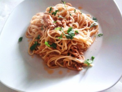 Linguine-al-ragù-di-tonno.jpg