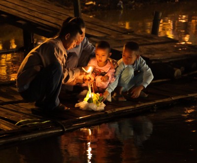 loy-krathong-children.jpg