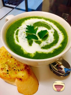 DIARY-RESTAURANT-Green-Pea-Soup-Garlic-Bread-Udon-Thani.jpg