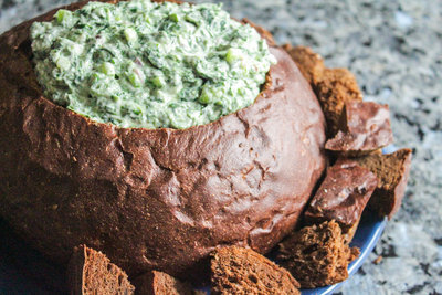 spinach-dip-in-a-bread-bowl.jpg