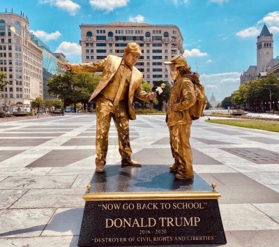 Trump living statues.jpg