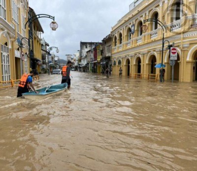 Phuket flood 2.jpg