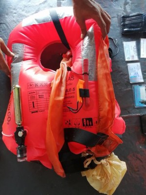 Life jacket 2.jpg