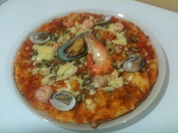 PIZZA SEAFOOD.JPG